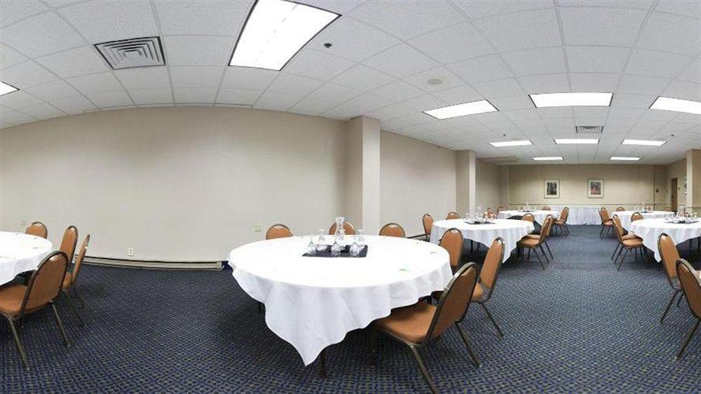 Holiday Inn Rockford By Ihg Exteriör bild