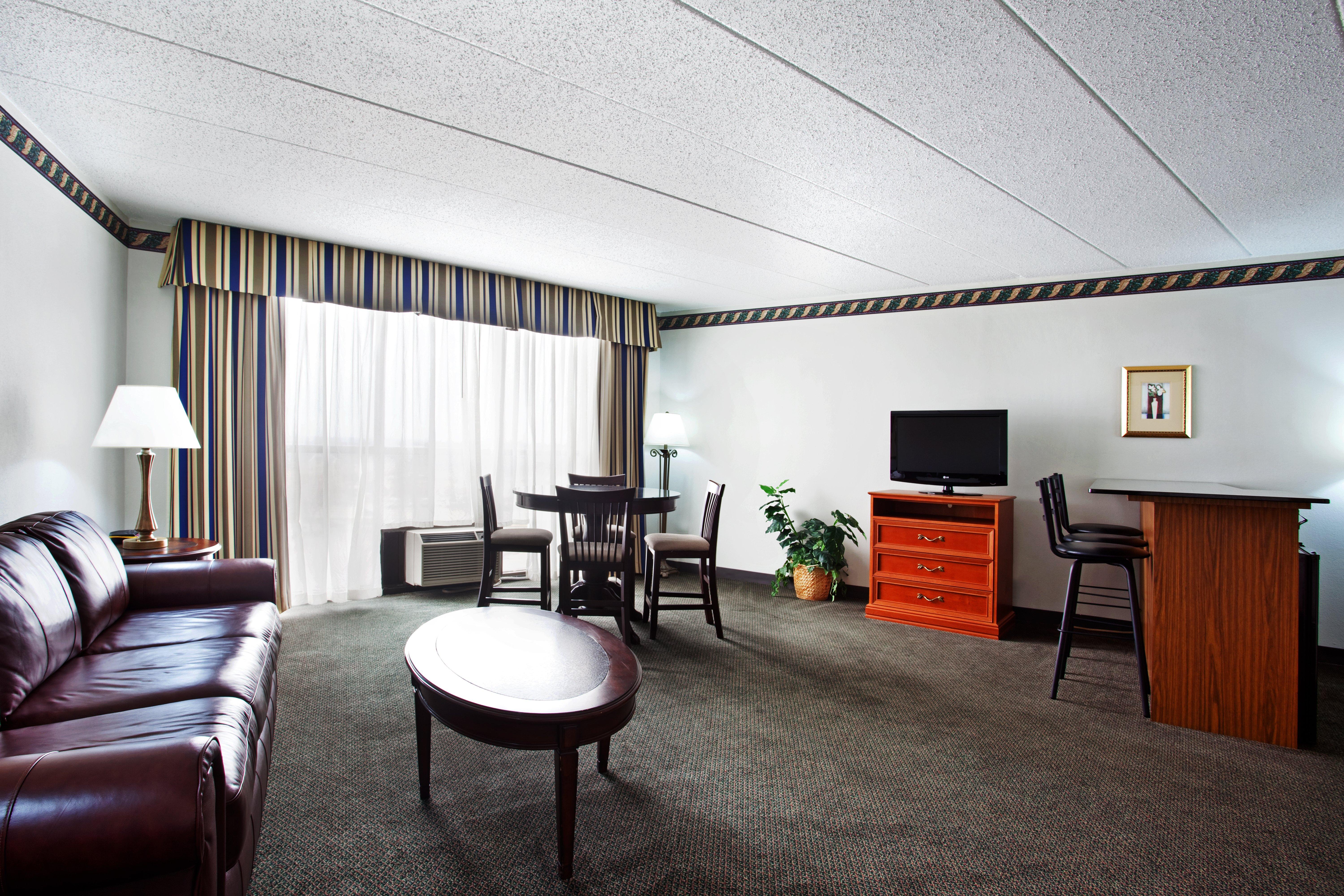 Holiday Inn Rockford By Ihg Exteriör bild